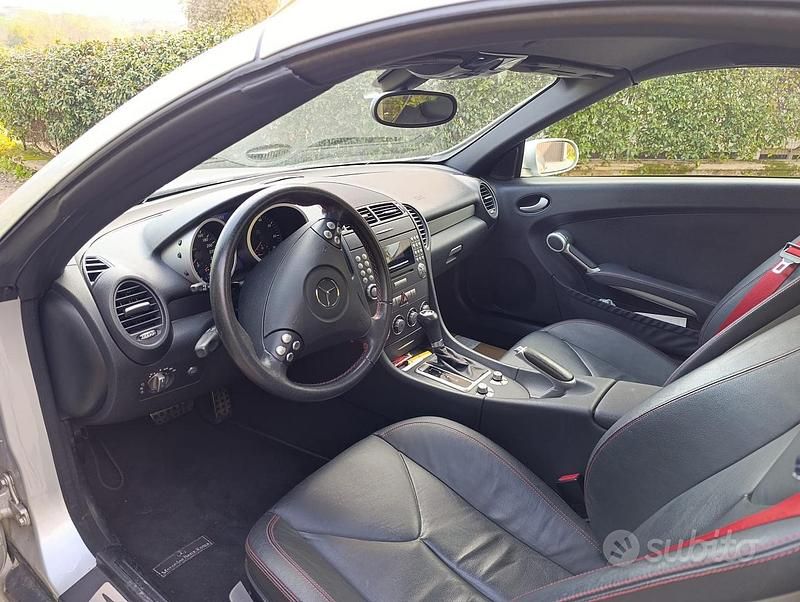 Usata Mercedes SLK280 231 CV (169 kW) 2007 Grigio Cabrio