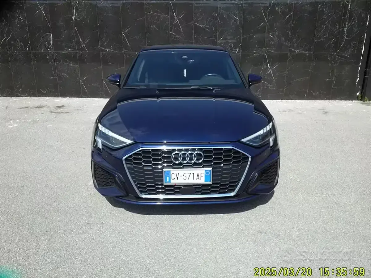Usata Audi A3 S-Line 150 CV (110 kW) 2023 Blu Berlina