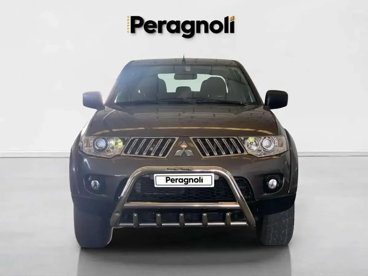 Usata Mitsubishi L200 Intense+ 178 CV (130 kW) 2011 Grigio Pick-up