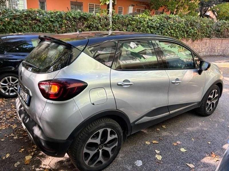 Usata Renault Captur Intens 90 CV (66 kW) 2017 Argento SUV