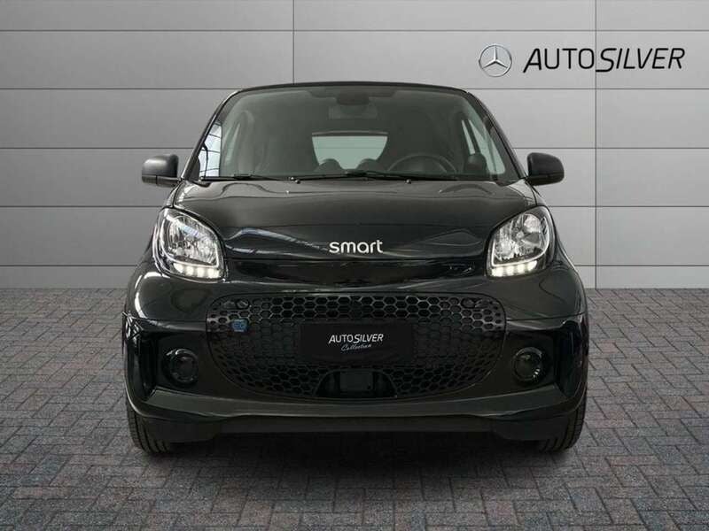 Usata Smart ForTwo Coupé Passion 41 kW (56 CV) 2022 Nero / pastello Utilitaria
