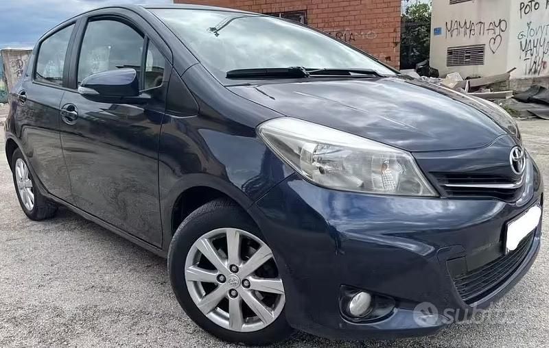 Usata Toyota Yaris 70 CV (51 kW) 2014 Utilitaria