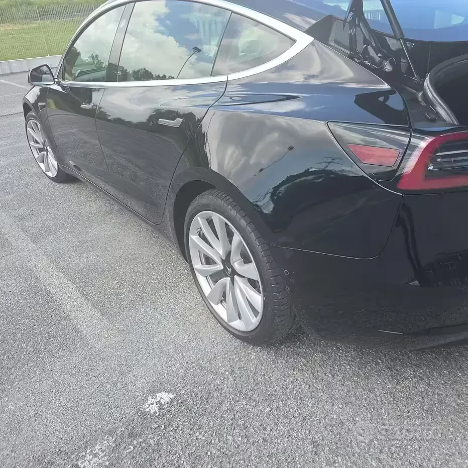 Usata Tesla Model 3 Standard Range Plus 100 kW (136 CV) 2019 Berlina