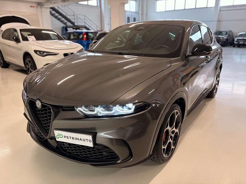 Grigio vesuvio metallizzato Usata 2024 Alfa Romeo Tonale Veloce SUV | 28.690 € (Buon prezzo) - Immagine 1/4