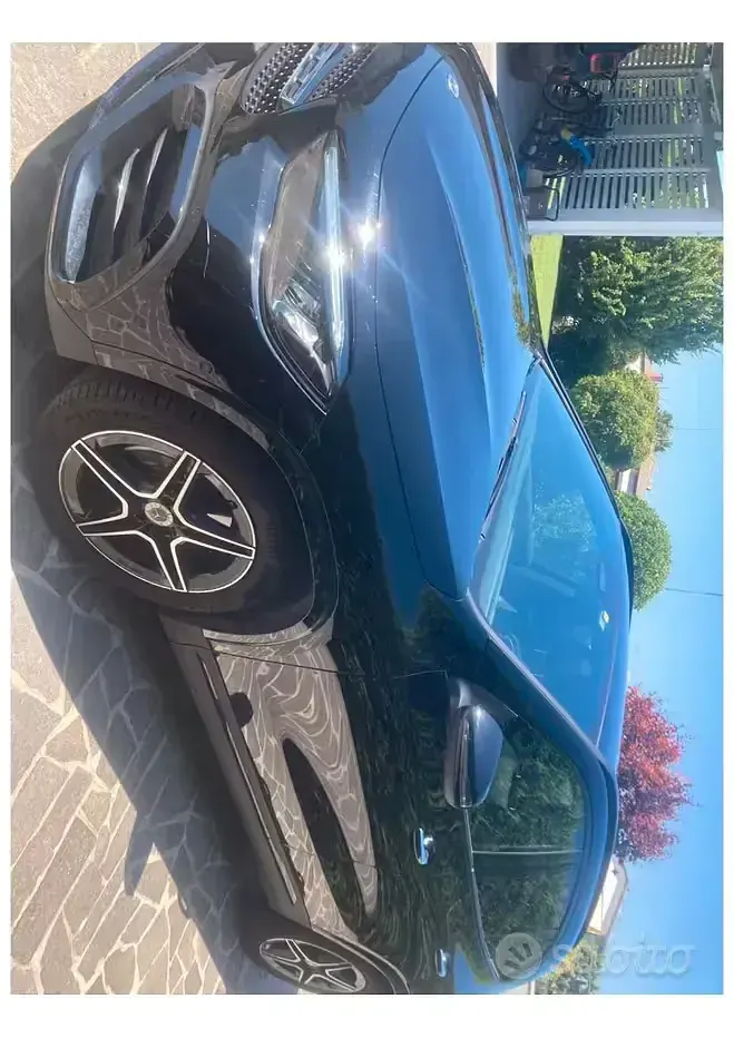 Usata Mercedes GLA200 Advanced Plus 163 CV (119 kW) 2023 Nero SUV