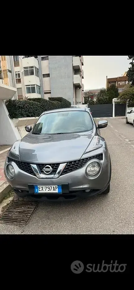 Usata Nissan Juke 110 CV (80 kW) 2015 Grigio SUV