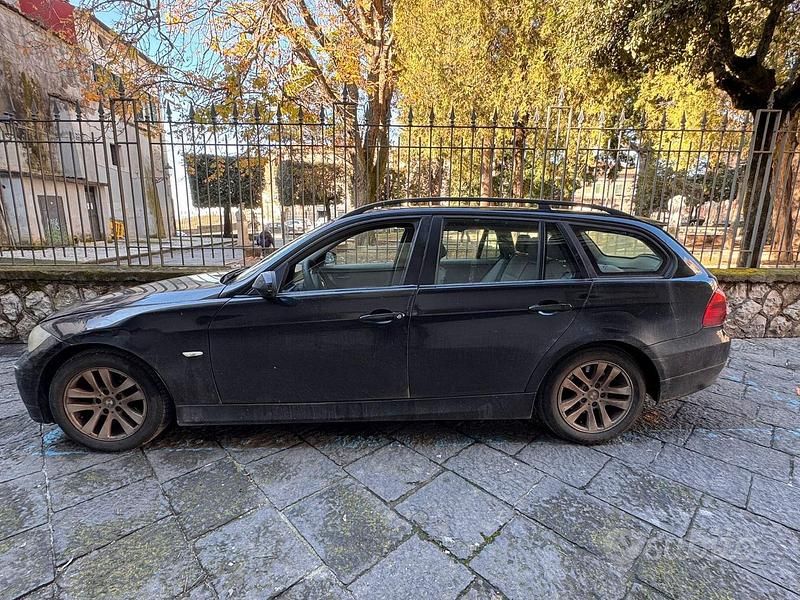 Usata BMW 320 150 CV (110 kW) 2007 Nero Station wagon