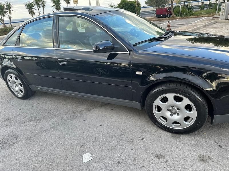 Usata Audi A6 130 CV (95 kW) 2002 Nero Berlina