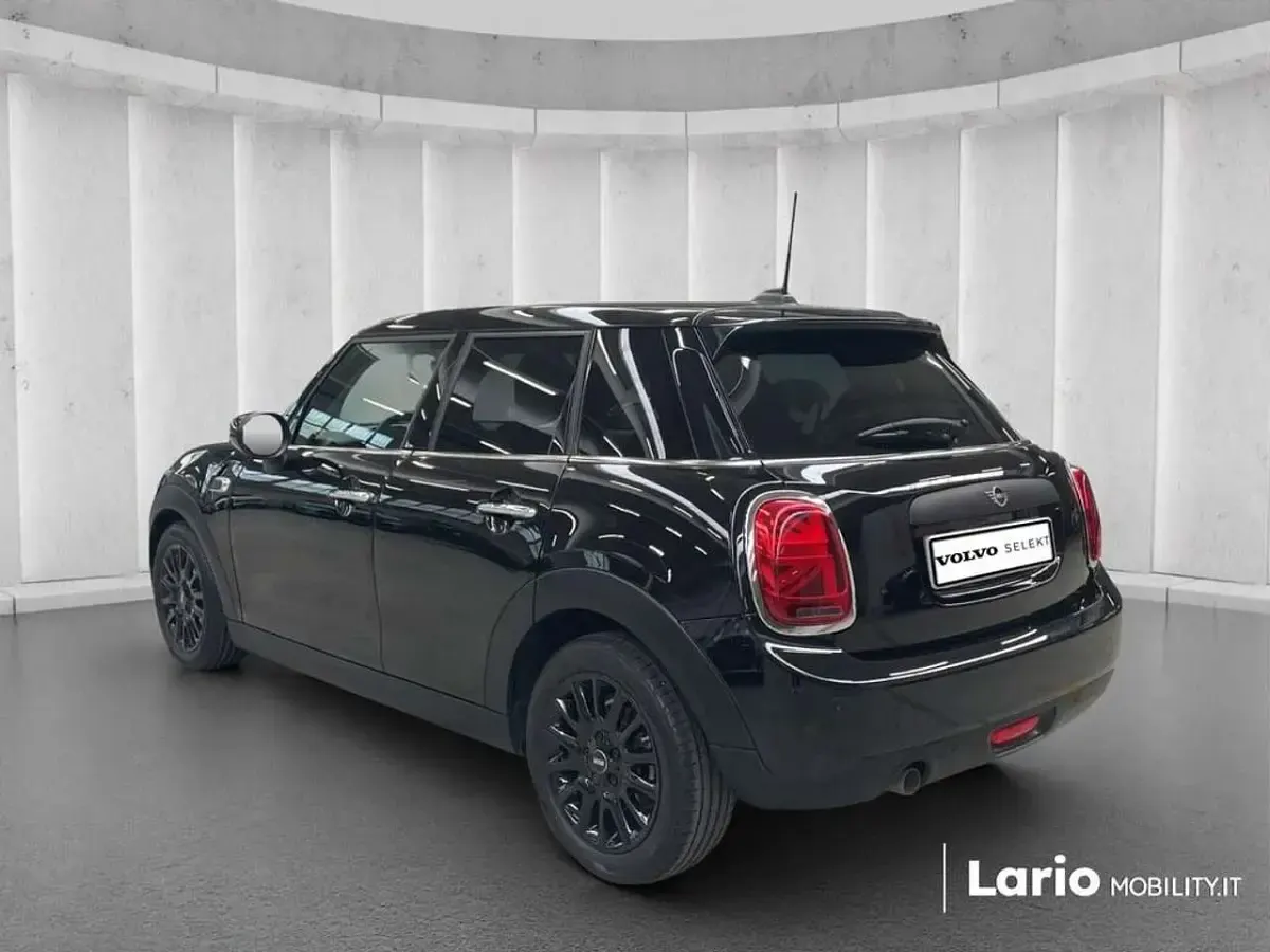 Usata Mini ONE Hype 102 CV (75 kW) 2021 Midnight black metallizzato Utilitaria