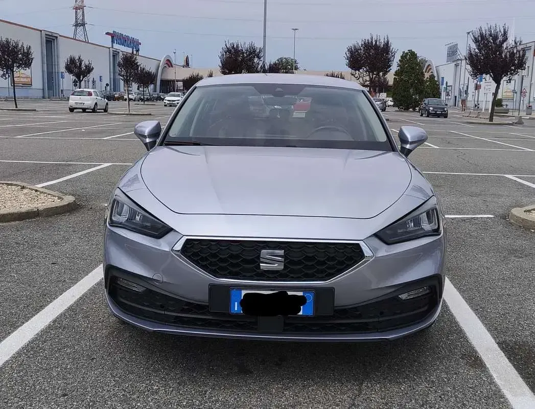 Usata Seat Leon Style 110 CV (80 kW) 2021 Grigio Berlina