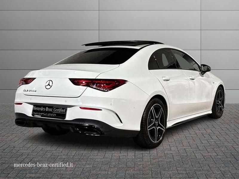 Usata Mercedes CLA200 Premium 150 CV (110 kW) 2021 Bianco digitale Berlina