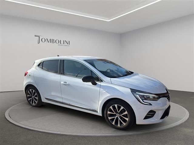 Usata Renault Clio V Techno 91 CV (66 kW) 2023 Bianco Utilitaria