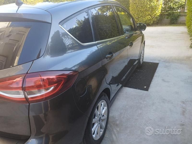 Usata Ford C-MAX Titanium 120 CV (88 kW) 2018 Grigio Monovolume