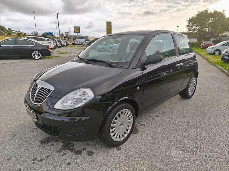 Usata Lancia Ypsilon 70 CV (51 kW) 2006 Nero Utilitaria