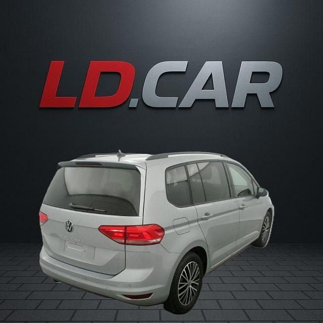 Usata VW Touran Edition 150 CV (110 kW) 2024 Argento metallizzato Monovolume