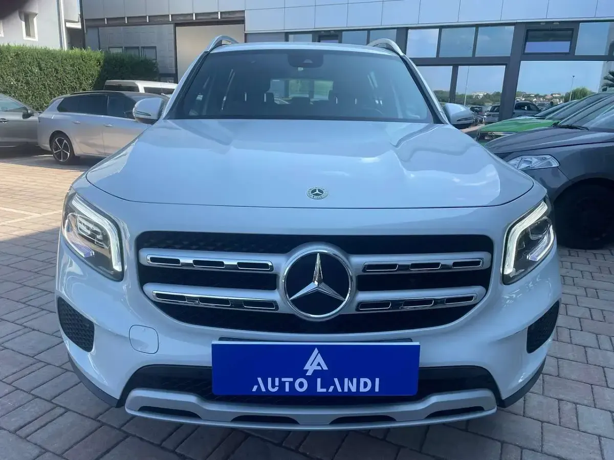 Usata Mercedes GLB200 150 CV (110 kW) 2021 Bianco SUV