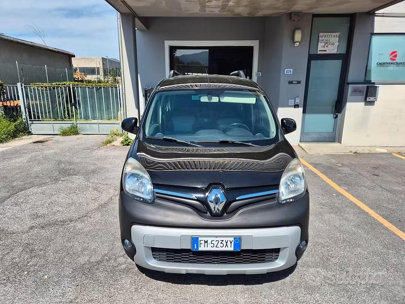Usata Renault Kangoo 110 CV (80 kW) 2017 Nero Monovolume