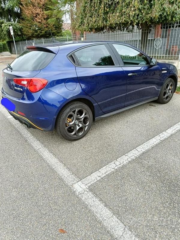 Usata Alfa Romeo Giulietta Veloce 170 CV (125 kW) 2020 Blu/azzurro Berlina