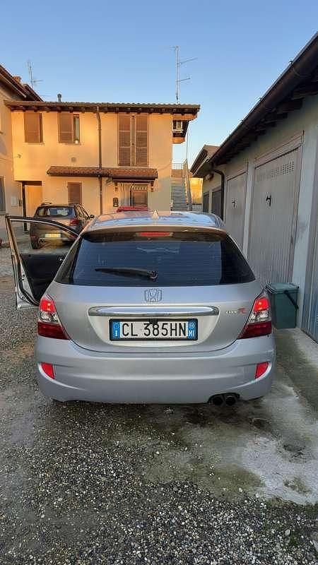 Usata Honda Civic 90 CV (66 kW) 2004 Argento Berlina