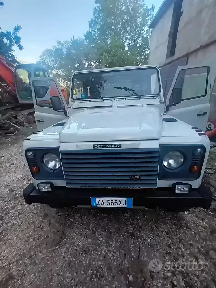 Usata Land Rover Defender 122 CV (89 kW) 2004 Bianco SUV