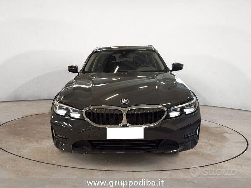 Usata BMW 320e Efficient Dynamics 190 CV (139 kW) 2020 Grigio Station wagon
