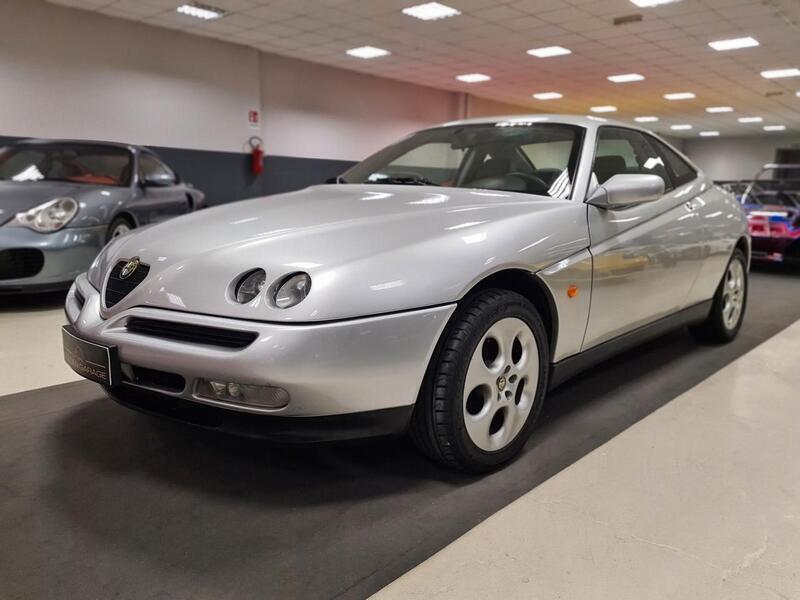 Usato 1996 Alfa Romeo GTV 2.0 Benzin 150 CV (8.900 €)