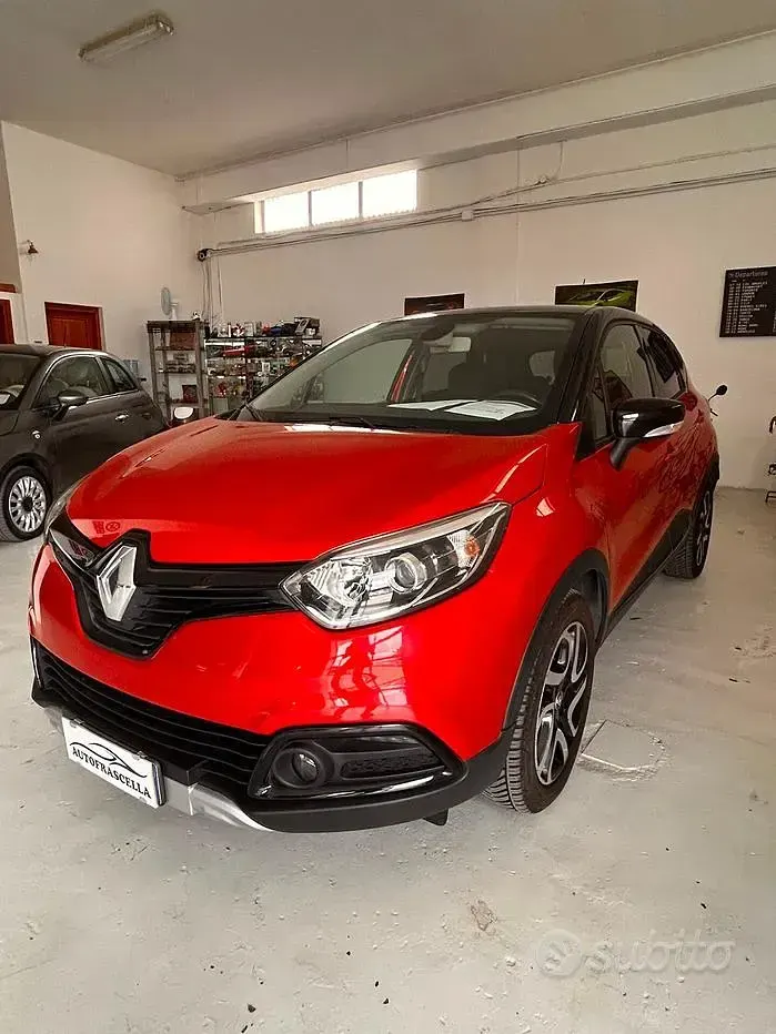Usata Renault Captur Life 90 CV (66 kW) 2017 Rosso SUV