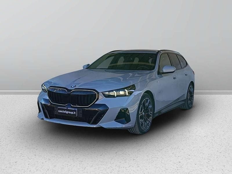 Gray Usata 2024 BMW 520 M Sport Station wagon | 63.900 € (Cara) - Immagine 1/4