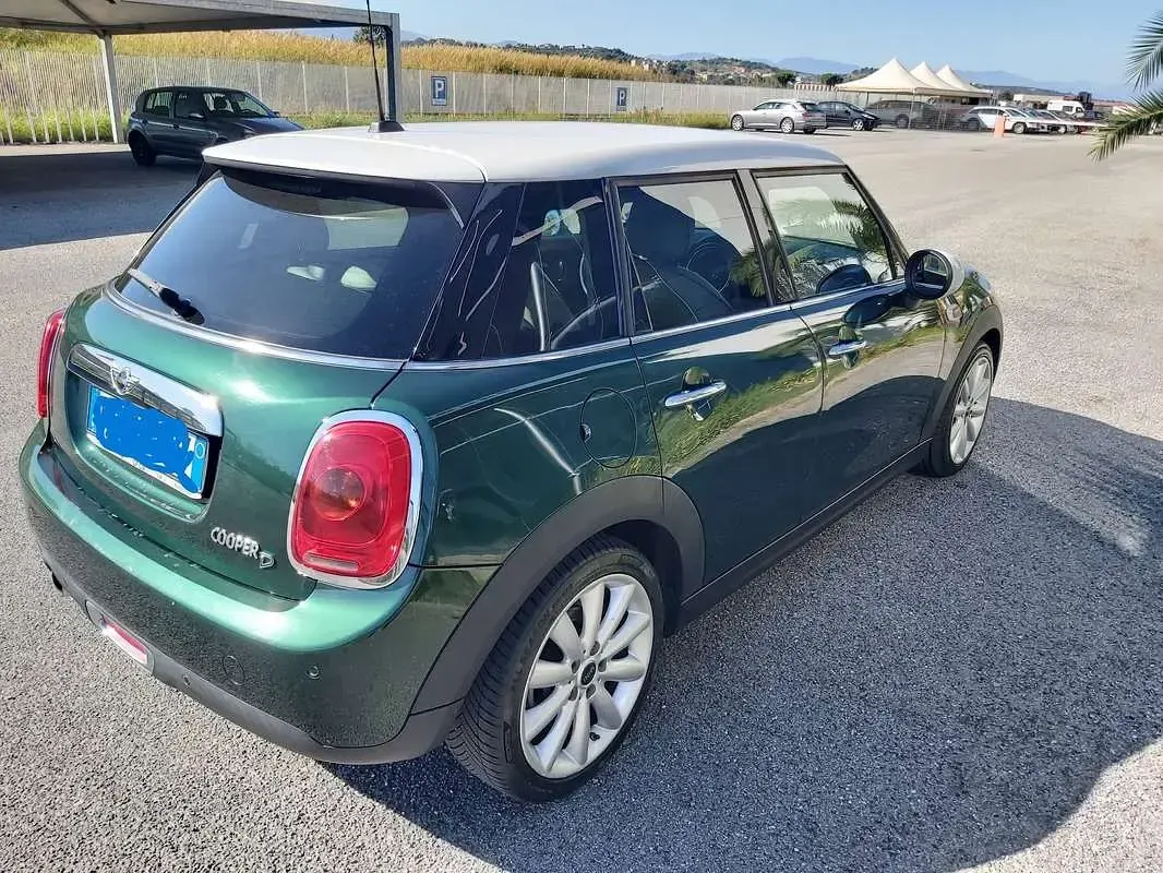 Usata Mini Cooper D Business 116 CV (85 kW) 2016 Verde Utilitaria