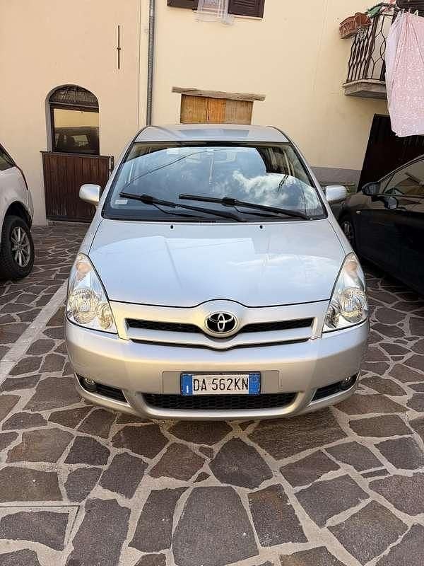 Usata Toyota Corolla Verso 136 CV (100 kW) 2006 Monovolume