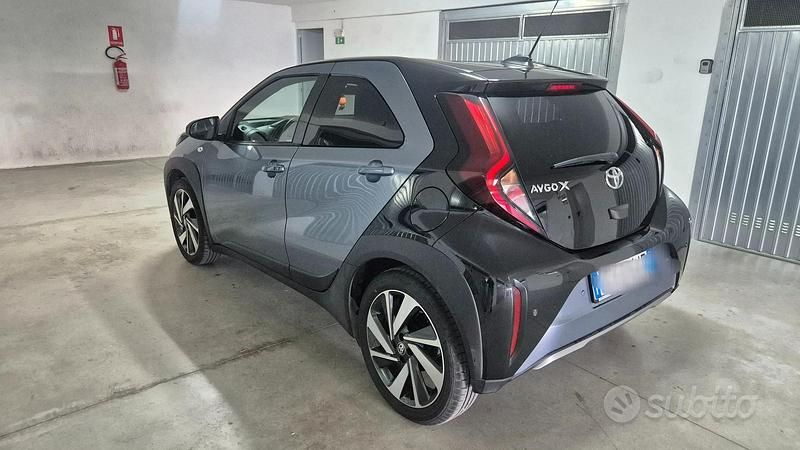 Usata Toyota Aygo X 72 CV (52 kW) 2025 SUV