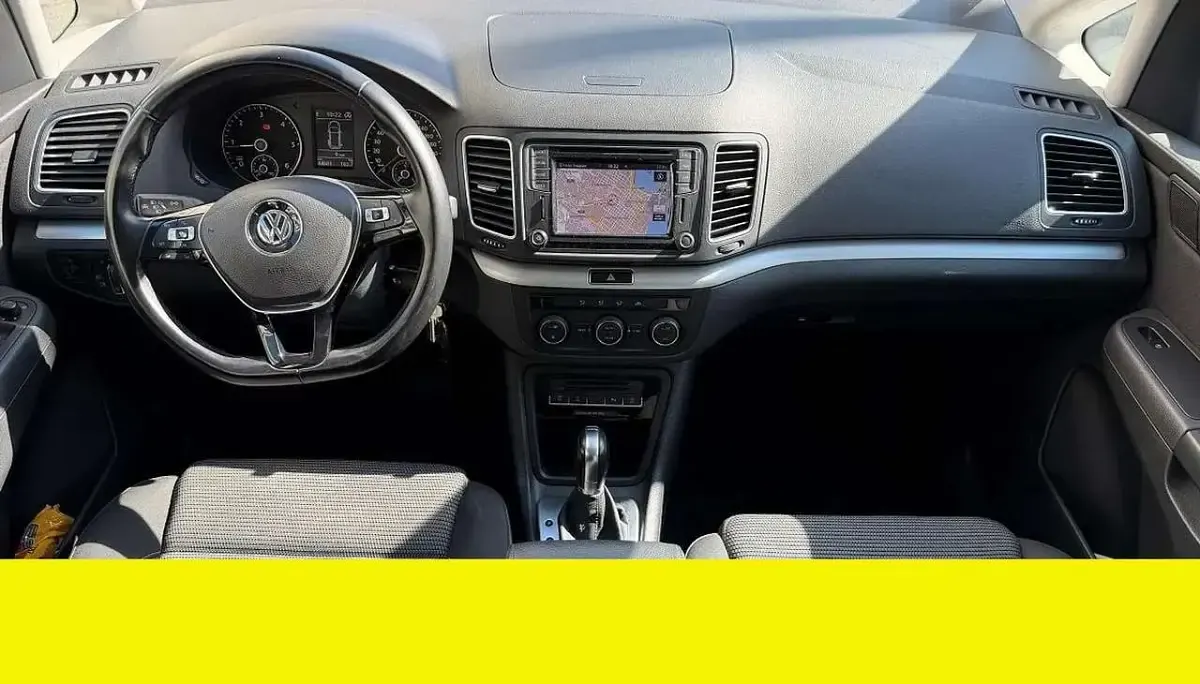 Usata VW Sharan Executive 150 CV (110 kW) 2019 Bianco Monovolume