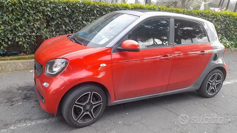 Usata Smart ForFour 2016 Rosso Utilitaria