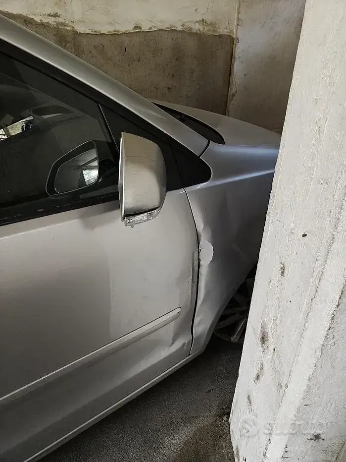 Usata VW Polo 69 CV (50 kW) 2009 Grigio Utilitaria