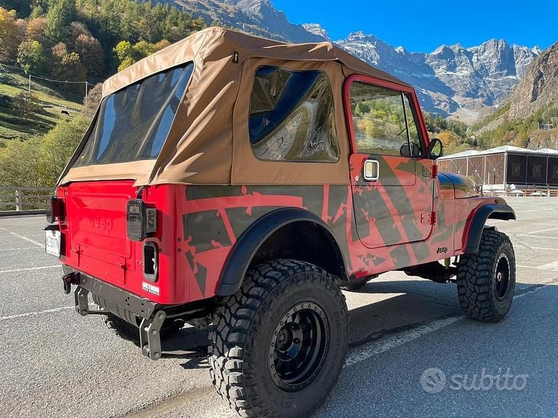 Używany Jeep CJ 1986 Czerwony