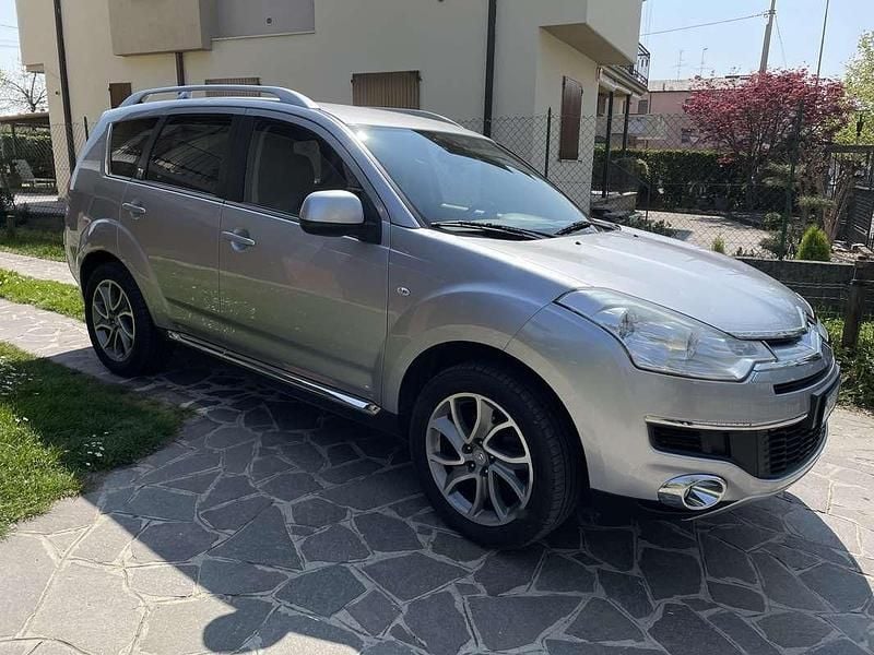 Argento Usata 2010 Citroën C-Crosser Exclusive SUV | 3300 € (Buon prezzo) - Immagine 1/4