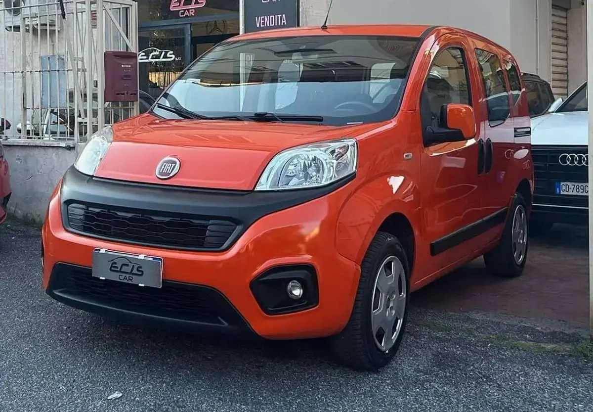 Usata Fiat Qubo Trekking 95 CV (69 kW) 2019 Arancione Monovolume
