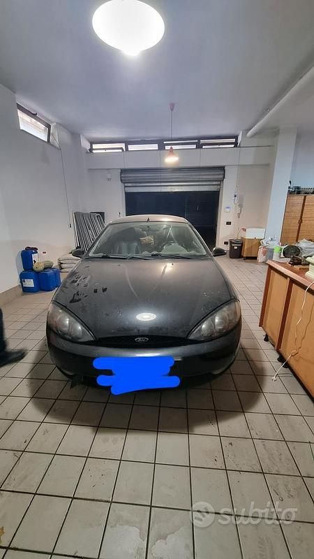 Begagnad Ford Cougar 2001 Svart Sportkupé