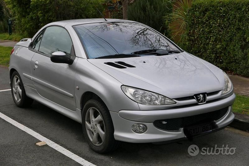 Usata Peugeot 206 CC 120 CV (88 kW) 2002 Cabrio