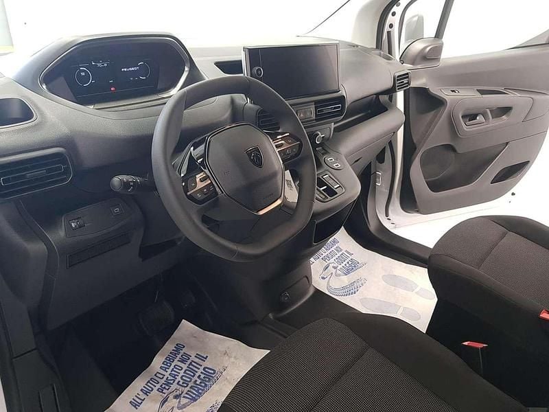 Nuova Peugeot Partner S 131 CV (96 kW) 2025 Kaolin white pastello Monovolume