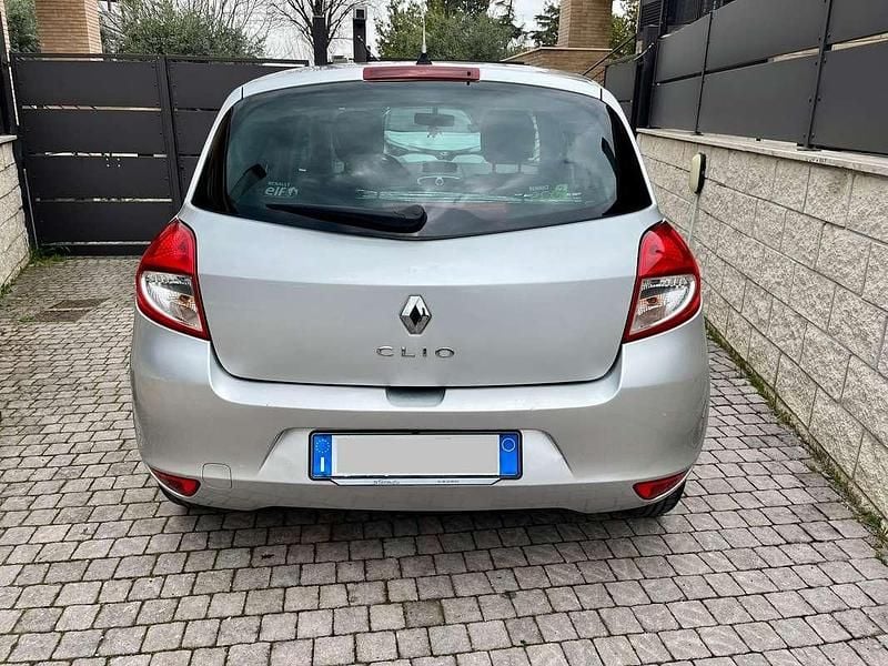 Usata Renault Clio II 75 CV (55 kW) 2011 Utilitaria