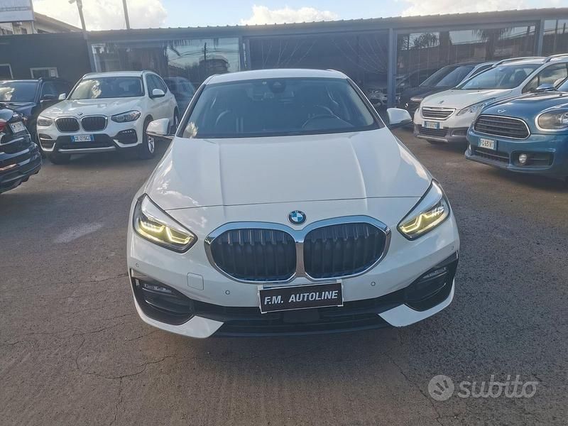 Usata BMW 118 Sport Line 150 CV (110 kW) 2021 Bianco Utilitaria