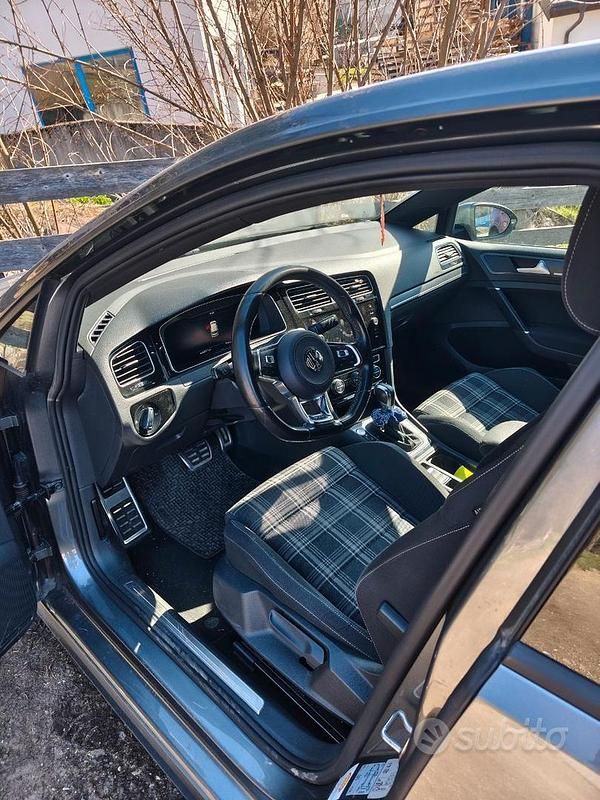 Usata VW Golf VII GTD 180 CV (132 kW) 2017 Berlina