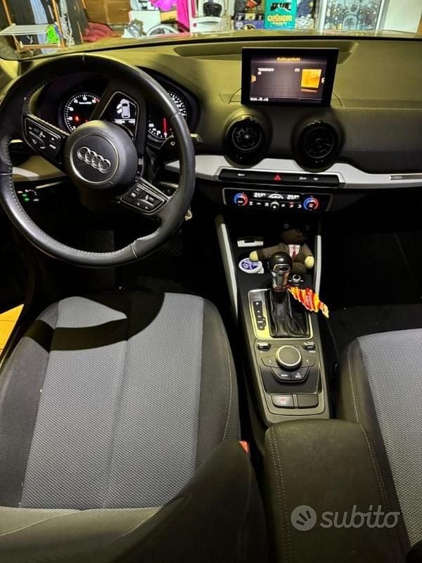 Begagnad Audi Q2 Design 116 HK (85 kW) 2017 Grå SUV