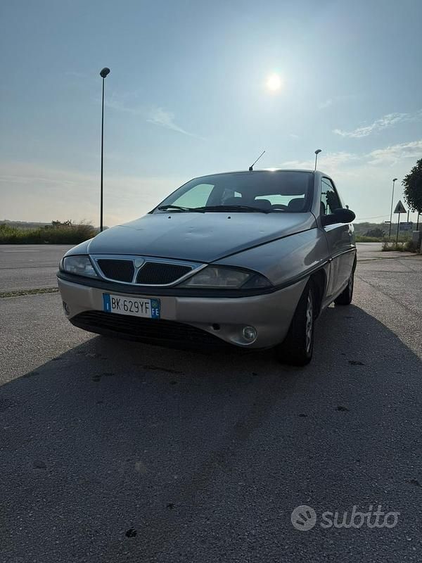 Usata Lancia 2000 2000 Grigio Berlina