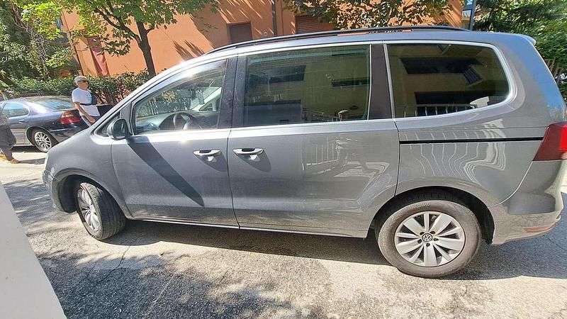 Usata VW Sharan 140 CV (102 kW) 2016 Grigio Monovolume
