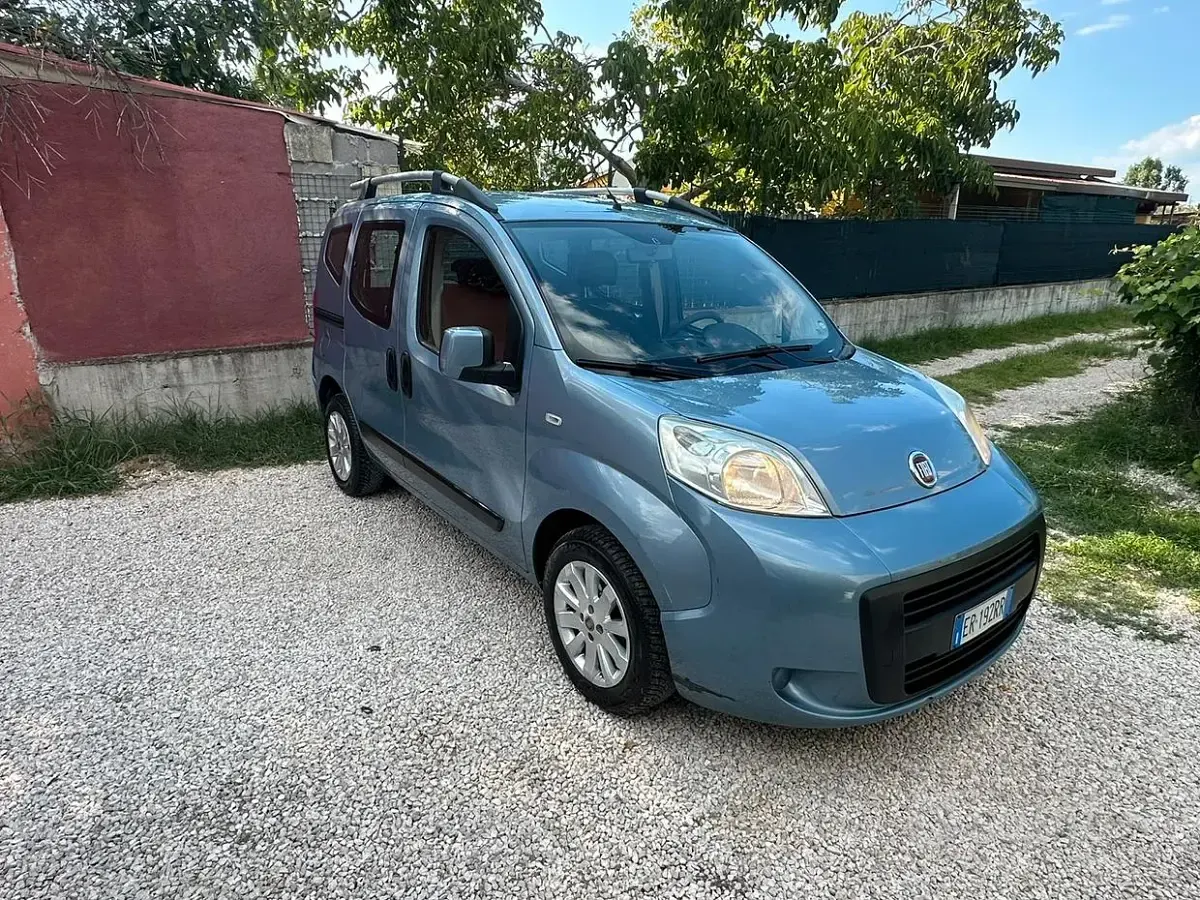 Usata Fiat Qubo Trekking 75 CV (55 kW) 2013 Bluazzurro Monovolume