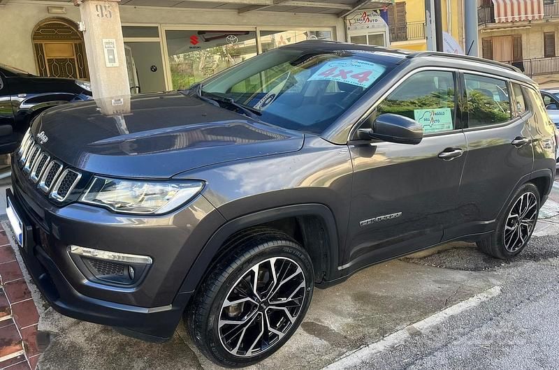 Usata Jeep Compass Longitude 140 CV (102 kW) 2019 Grigio SUV