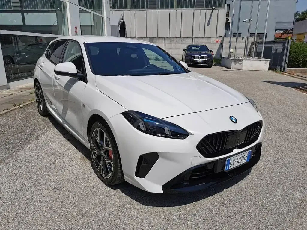 Usata BMW 120 M Sport 163 CV (119 kW) 2025 Bianco Utilitaria