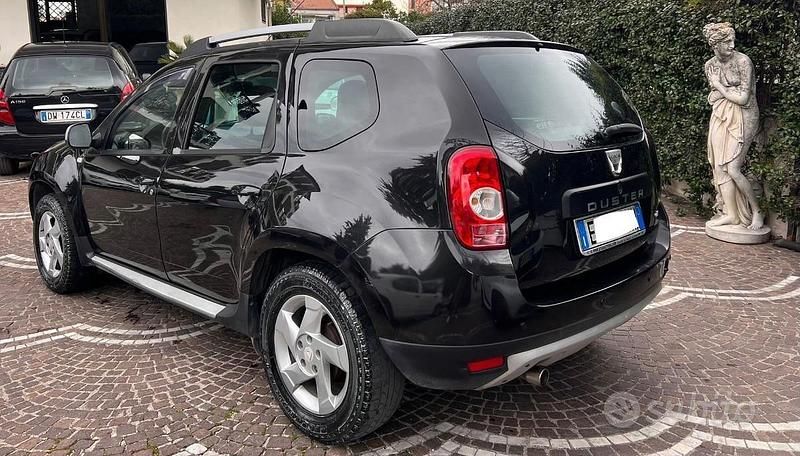 Usata Dacia Duster Lauréate 110 CV (80 kW) 2010 Nero SUV